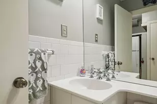 93 Newton N, Worcester, MA 01609 - Photo 34