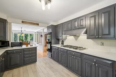 93 Newton North, Worcester, MA 01609 - Photo 8