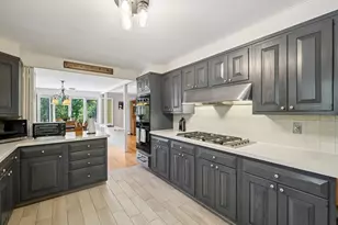 93 Newton N, Worcester, MA 01609 - Photo 8