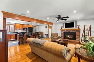 27 Emerald Ln, Falmouth, MA 02536 - Photo 4