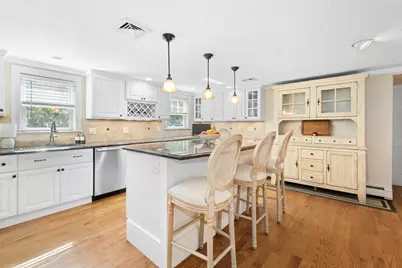 8 Raymond Way, Ashland, MA 01721 - Photo 6