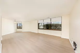 1002 Paradise Rd, Swampscott, MA 01907 - Photo 10