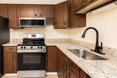 1002 Paradise Road #1M, Swampscott, MA 01907 - Photo 8