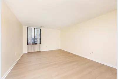 1002 Paradise Road #1M, Swampscott, MA 01907 - Photo 18