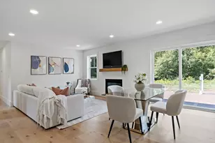 22 BUCKLIN Dr, Rehoboth, MA 02769 - Photo 12