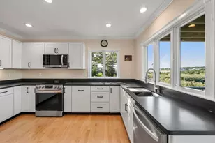 43 Pond View Cir, Plymouth, MA 02360 - Photo 8