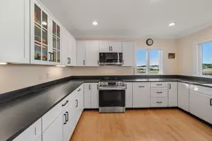 43 Pond View Cir, Plymouth, MA 02360 - Photo 10