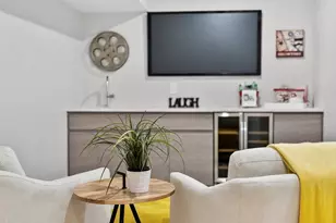 327 Alewife Brook Pkwy, Somerville, MA 02144 - Photo 26