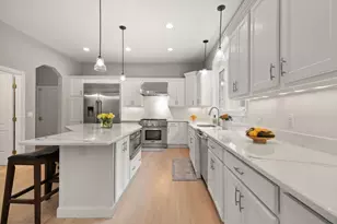 2 Bridle Path, Lynnfield, MA 01940 - Photo 18