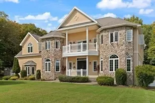 2 Bridle Path, Lynnfield, MA 01940 - Photo 2