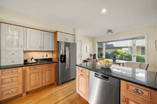 4 Bittersweet Ln, Bourne, MA 02532 - Photo 8