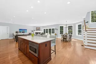 246 Washington St, Franklin, MA 02038 - Photo 24