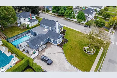 208 Florence St, Fall River, MA 02720 - Photo 2