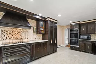 515 Upham St, Melrose, MA 02176 - Photo 6