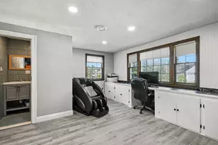 515 Upham St, Melrose, MA 02176 - Photo 12