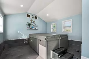 515 Upham St, Melrose, MA 02176 - Photo 14