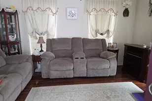 1044 Phillips Rd, New Bedford, MA 02745 - Photo 4