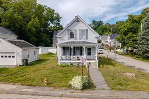 24 Clinton St, Marlborough, MA 01752 - Photo 2