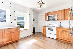 24 Clinton St, Marlborough, MA 01752 - Photo 16