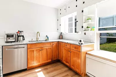 24 Clinton St, Marlborough, MA 01752 - Photo 14