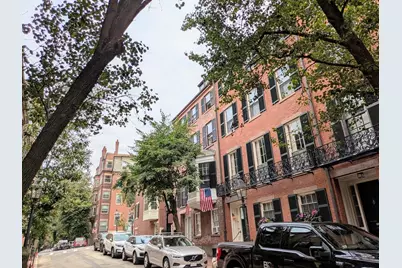 11 West Cedar Street, Boston, MA 02108 - Photo 2