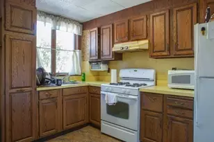 7 Wallingford Rd, Boston, MA 02135 - Photo 8