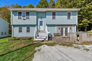 29 Murphy Pl, Pittsfield, MA 01201 - Photo 2