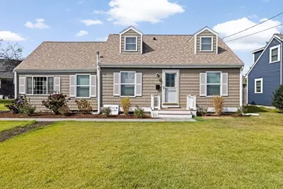 15 Packard Ave, Hull, MA 02045 - Photo 1