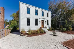 624 Commercial St, Provincetown, MA 02657 - Photo 32