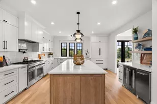 226 Atlantic St, Gloucester, MA 01930 - Photo 4