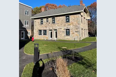 225 Middlesex Turnpike #106, Burlington, MA 01803 - Photo 2