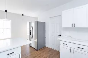 206 Highland Ave, Fitchburg, MA 01420 - Photo 8