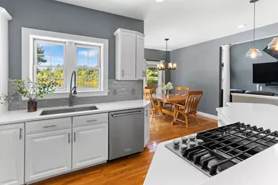 10 Dunham Pond Rd, Lakeville, MA 02347 - Photo 14