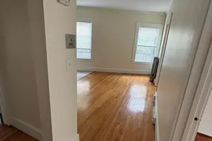 27 Forest St, Cambridge, MA 02140 - Photo 2