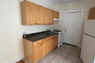 27 Forest St, Cambridge, MA 02140 - Photo 20