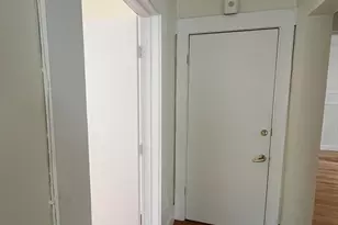 27 Forest St, Cambridge, MA 02140 - Photo 4