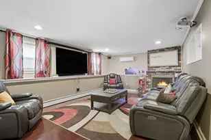 8 Ryan Pl, Swampscott, MA 01907 - Photo 16