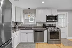 8 Ryan Pl, Swampscott, MA 01907 - Photo 14