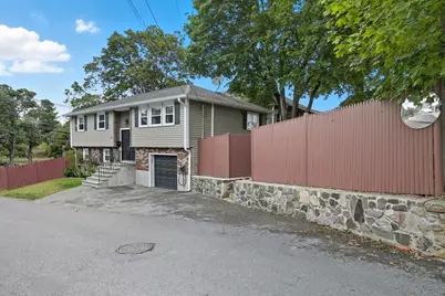 8 Ryan Pl, Swampscott, MA 01907 - Photo 4