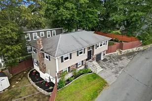 8 Ryan Pl, Swampscott, MA 01907 - Photo 2