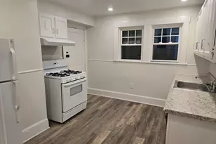 25 Laurel St, Arlington, MA 02476 - Photo 4