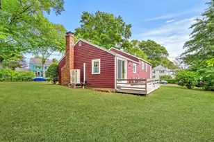 100 Village St, Marblehead, MA 01945 - Photo 2