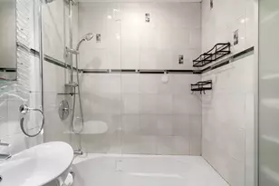 6 Juniper St, Brookline, MA 02445 - Photo 10