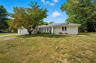 19 Nob Hill Dr, Framingham, MA 01701 - Photo 2