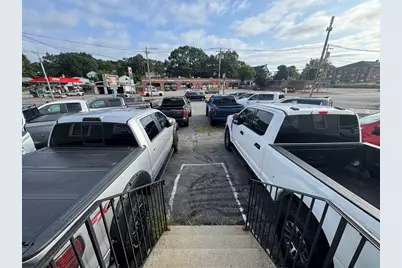 639 Rogers St, Lowell, MA 01852 - Photo 4