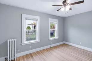 32 Howard St, Watertown, MA 02472 - Photo 6