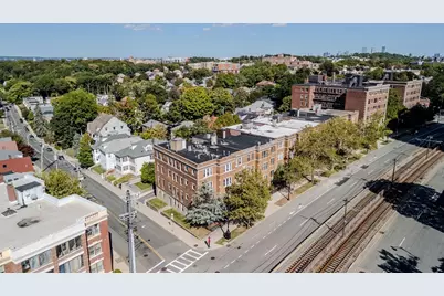 2021 Commonwealth Ave #B, Boston, MA 02135 - Photo 2