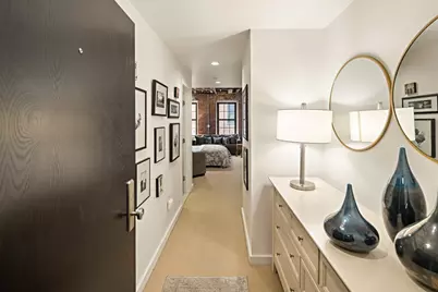 99-105 Broad Street #4F, Boston, MA 02110 - Photo 2