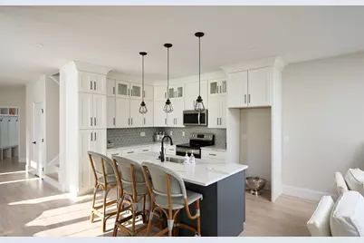 16 Metacomet Rd #16, West Bridgewater, MA 02379 - Photo 4