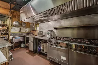 389 Main St, Holyoke, MA 01040 - Photo 10
